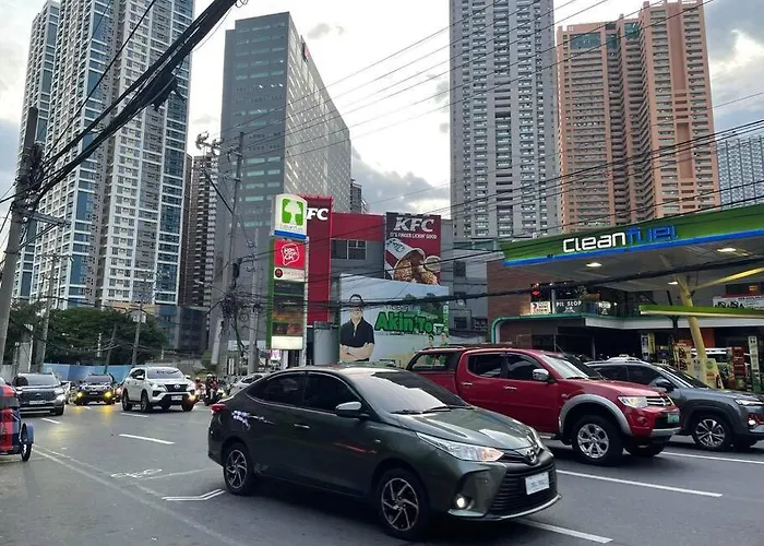 2br-t31807 Sunshine100 Pool Billiard 70 Inches Tv Karaoke Apartment Manila